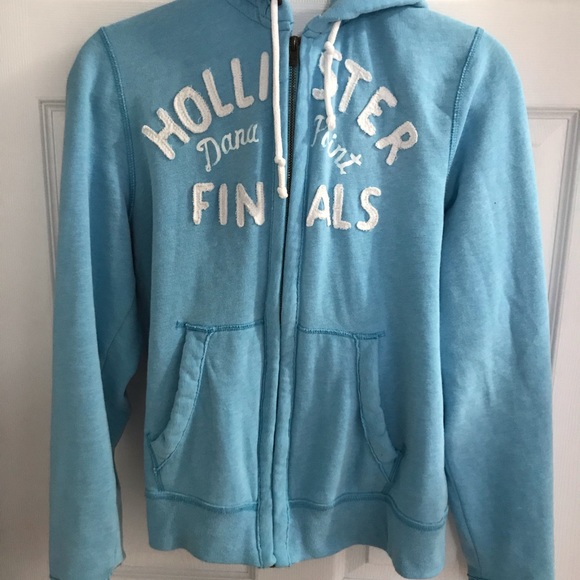 Light blue hollister sweater - Picture 2 of 3
